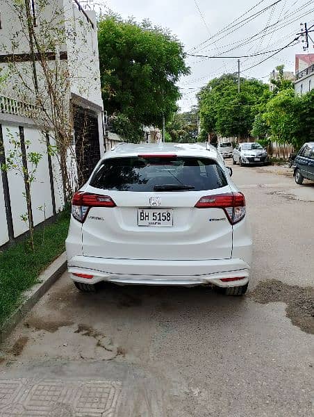 Honda Vezel 2014 Pearl White Registered 2020 1