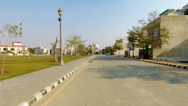 Corner & Main Boulevard 1 Kanal Residential Plot For Sale In Lake City - Golf Estate 2 Lahore 18