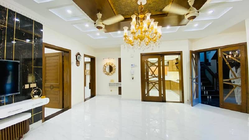 10 Marla New Elevation House For Sale In Talha Block Meting with Owner Demand 450 4