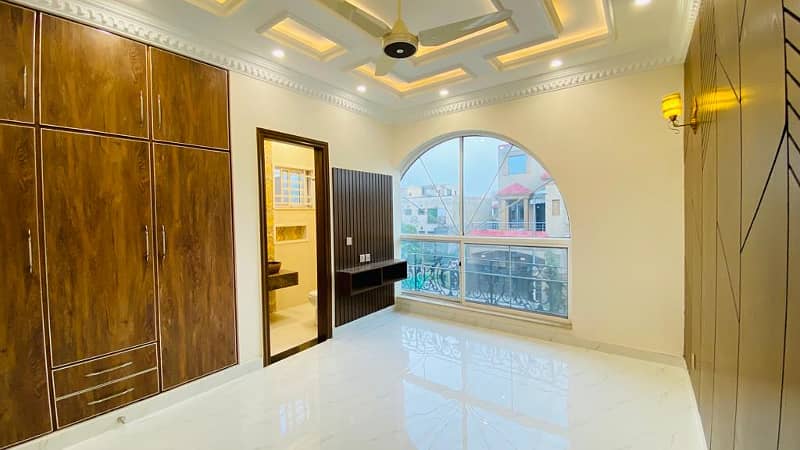 10 Marla New Elevation House For Sale In Talha Block Meting with Owner Demand 450 10