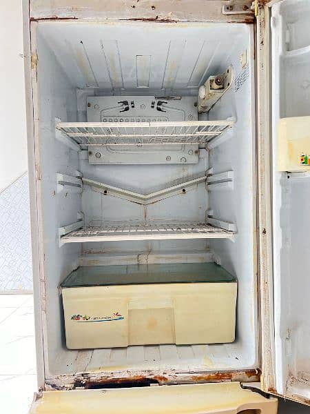 pel fridge available for sale in Bahria Town Lahore 3