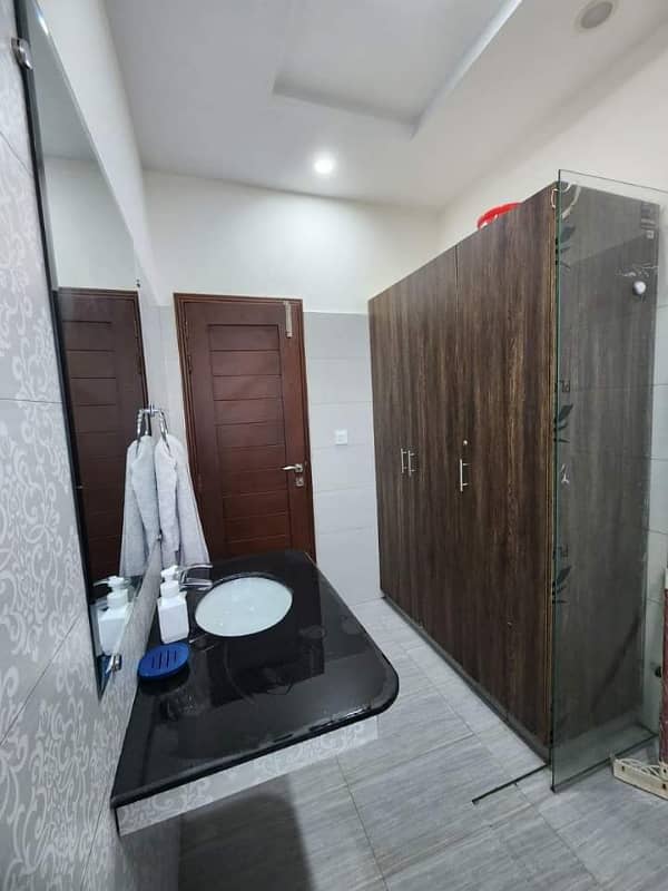 5 MARLA BEAUTIFUL HOUSE FOR RENT IN PARAGON CITY 8