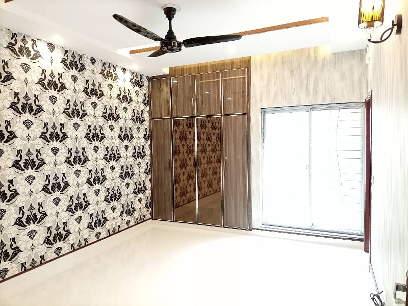 5 MARLA BEAUTIFUL UPPER PORTION FOR RENT IN PARAGON CITY 5
