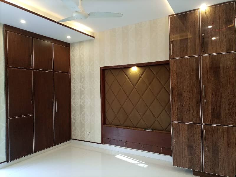 5 MARLA BEAUTIFUL UPPER PORTION FOR RENT IN PARAGON CITY 8