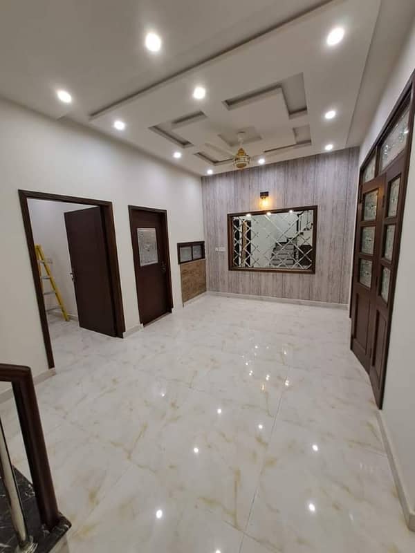 5 MARLA BEAUTIFUL HOUSE FOR SALE IN PARAGON CITY LAHORE 4