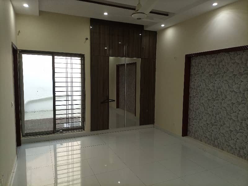 5 MARLA BEAUTIFUL HOUSE FOR SALE IN PARAGON CITY 7