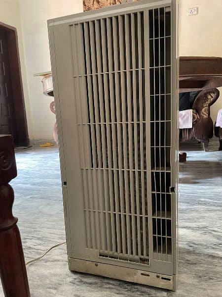 Ship Ac for sale in good condition 5