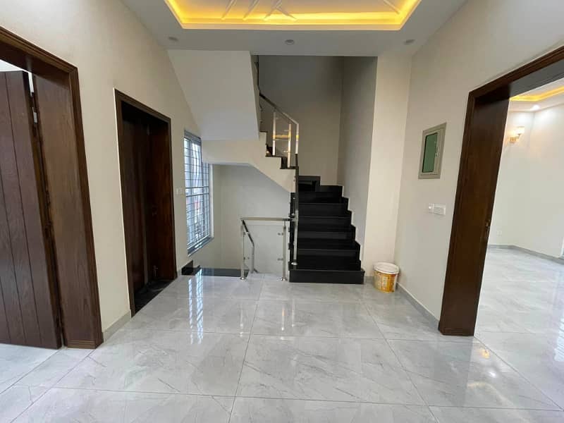3 YEARS INSTALLMENT PLAN HOUSE PARK VIEW CITY LAHORE FOR SALE 10