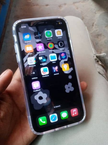 IPhone 11 64gb non but ufone sim works read ad 2