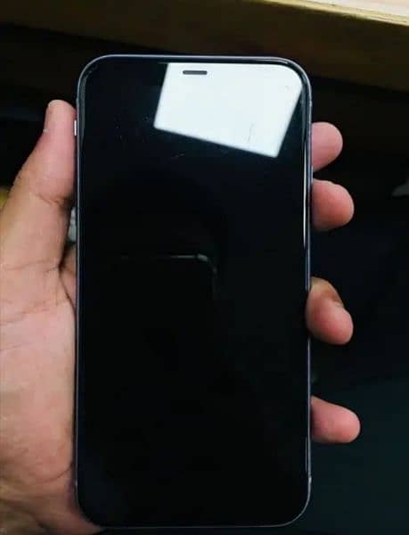 IPhone 11 64gb non but ufone sim works read ad 3