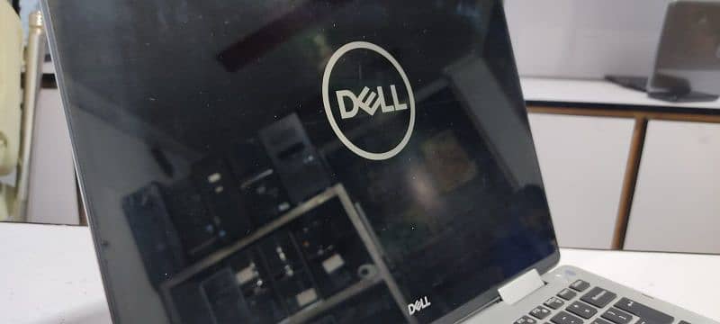 Dell Inspiron 13 7000  2 in 1 360° Touchscreen 1