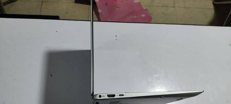 Dell Inspiron 13 7000  2 in 1 360° Touchscreen 3