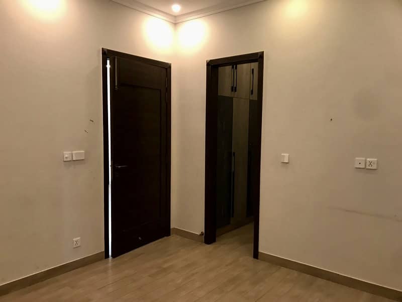 10 Marla Upper Portion Available For Rent 10