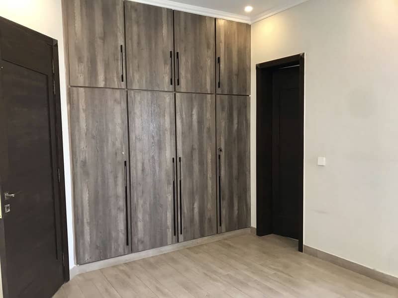 10 Marla Upper Portion Available For Rent 12