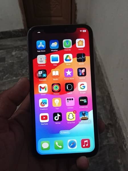 iPhone 11 10 by 10 128 gb exange possbile 2