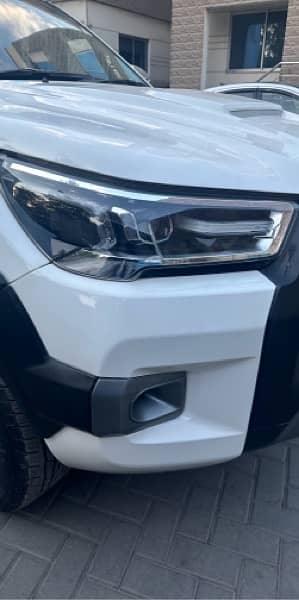 Toyota Hilux SR5 Thai Made (Australian Import) 1