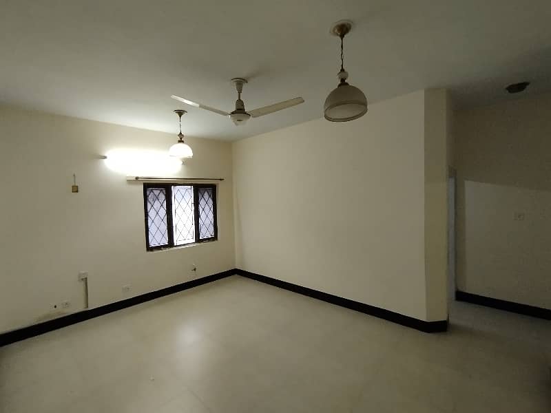 With Servant A Beautiful Upper Portion Is Available For Rent 8