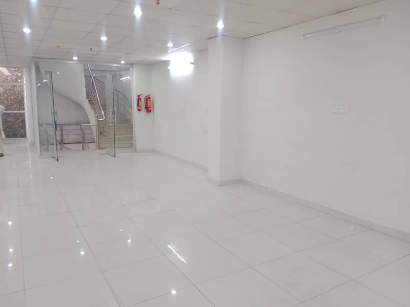 2600 Sq. Ft Commercial Space For Office Available On Rent At Prime Location Of G_9 16