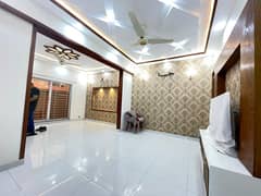 Luxurious 9 Marla Corner House with Gas for Sale in AA Block, Sector D, Bahria Town Lahore 0