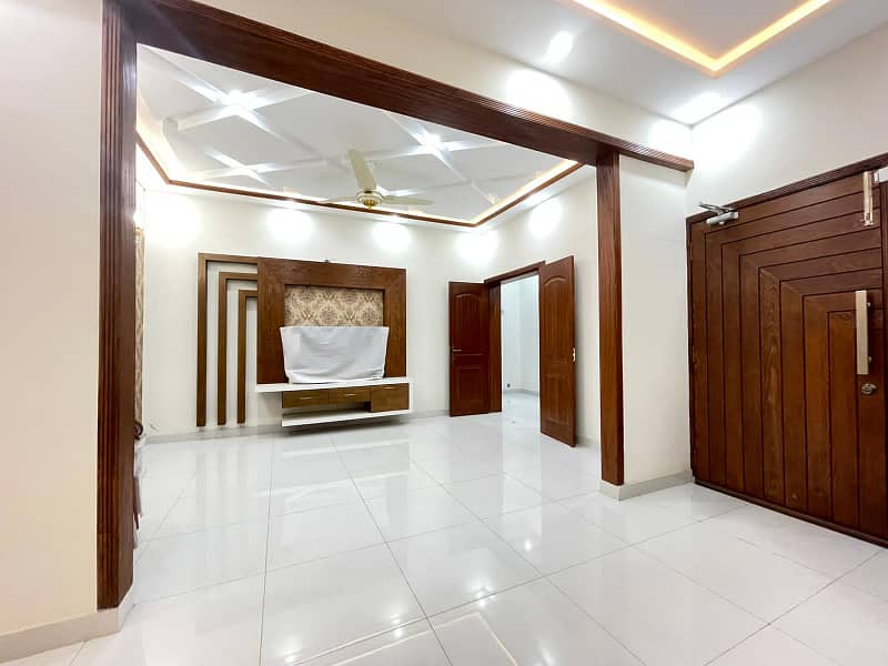 Luxurious 9 Marla Corner House with Gas for Sale in AA Block, Sector D, Bahria Town Lahore 9