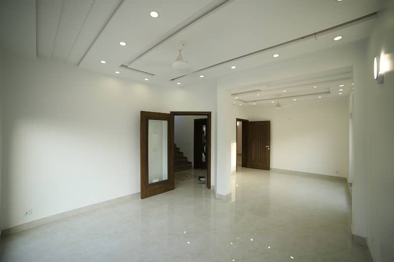 10 Marla Brand New Modern Design Beautiful Bungalow For Sale In Divine Garden New Airport Road 32