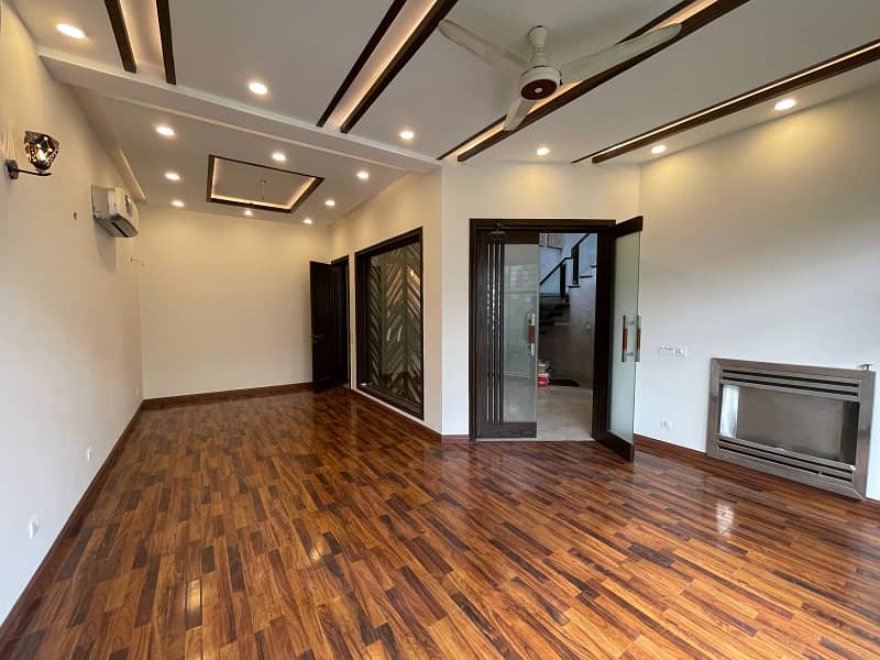 10 Marla Fully Slightly use Modern Design Beautiful Bungalow For Sale In DHA Phase 6 block D Lahore 18
