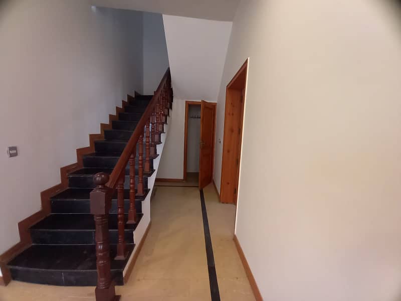 10 Marla Classic Design Beautiful Bungalow For Sale In DHA Phase 5 Lahore Cant 13