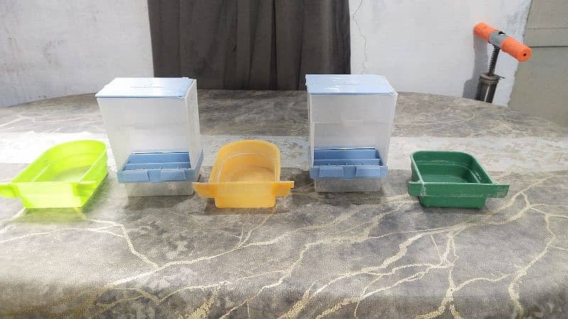 Birds cage, feeding pots and other accessories for sale 3