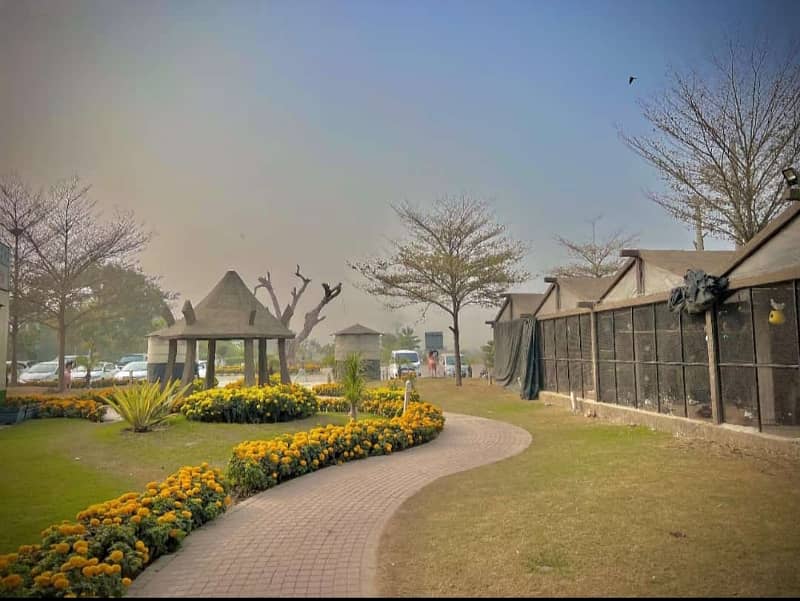 5 Marla Plot only 470000 in Safari Garden Housing Society Lahore 3