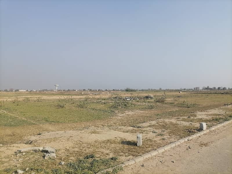 4 Marla Commercial Plot In Beautiful Location Of Safari Garden - Block C In Lahore 1