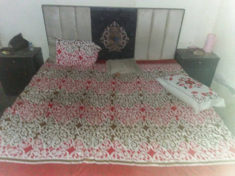 lush condition  bed set 2