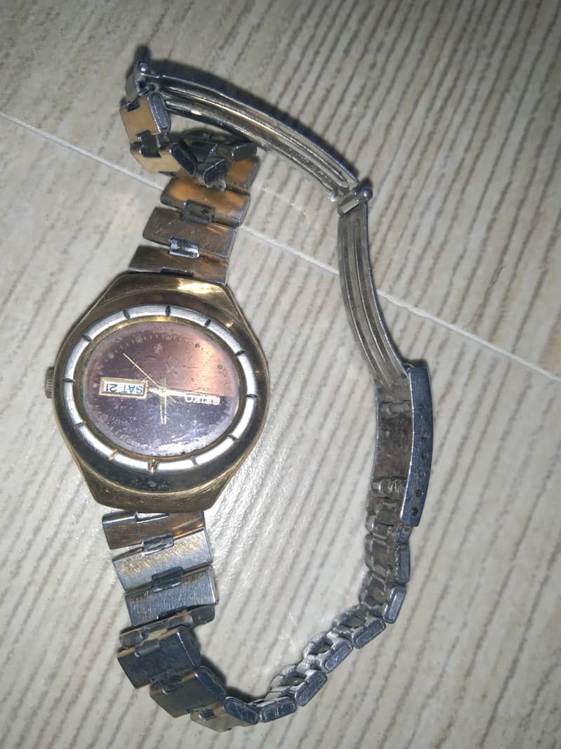 Vintage Seiko watch 22067110 1