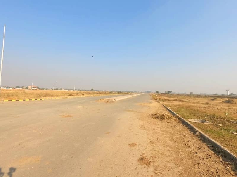 Ideal On Excellent Location Residential Plot For Sale In LDA City Phase 1 - Block Q 3