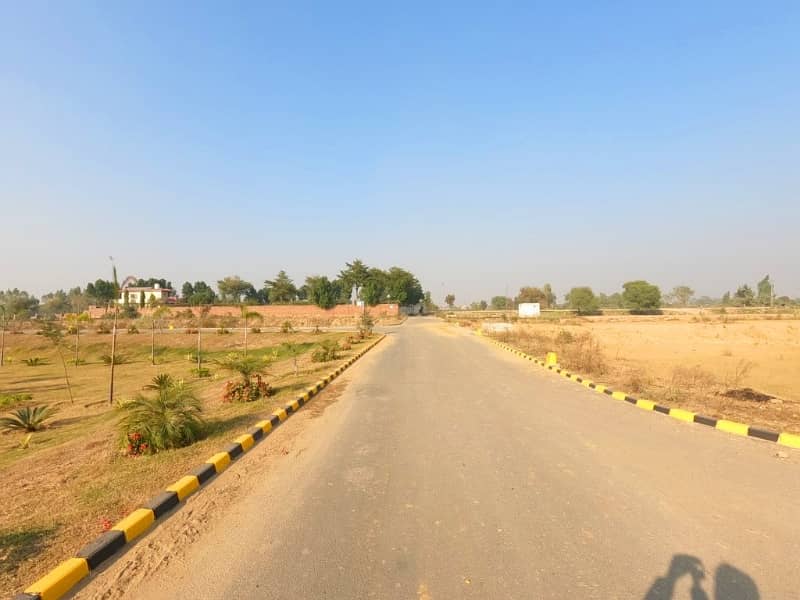 Ideal On Excellent Location Residential Plot For Sale In LDA City Phase 1 - Block Q 7