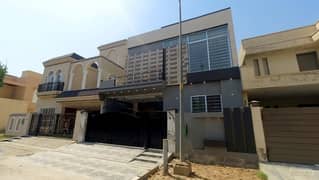 Stunning And Affordable Prime Location House Available For Sale In Bahria Nasheman - Zinia 0