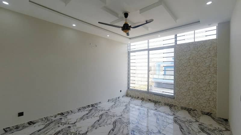 Stunning And Affordable Prime Location House Available For Sale In Bahria Nasheman - Zinia 16
