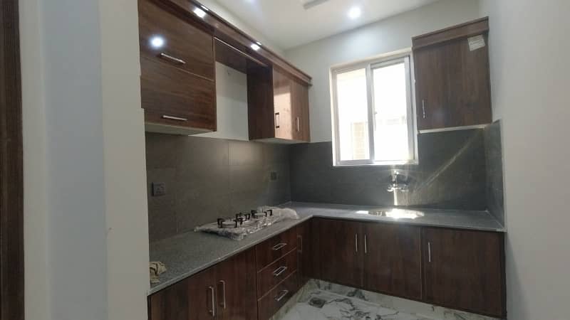 Stunning And Affordable Prime Location House Available For Sale In Bahria Nasheman - Zinia 19