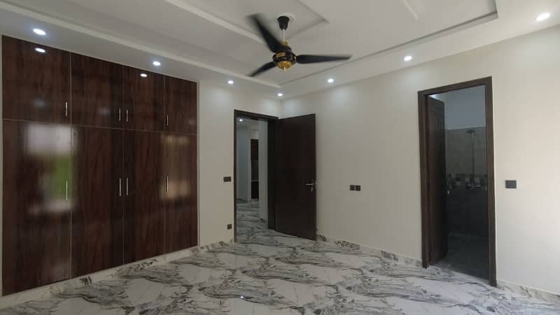 Stunning And Affordable Prime Location House Available For Sale In Bahria Nasheman - Zinia 22