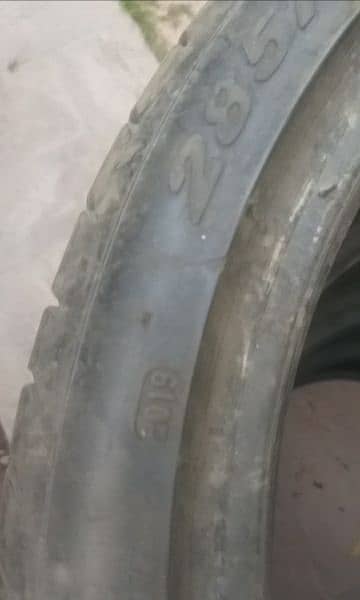 Tyre used year2019 good condition 1