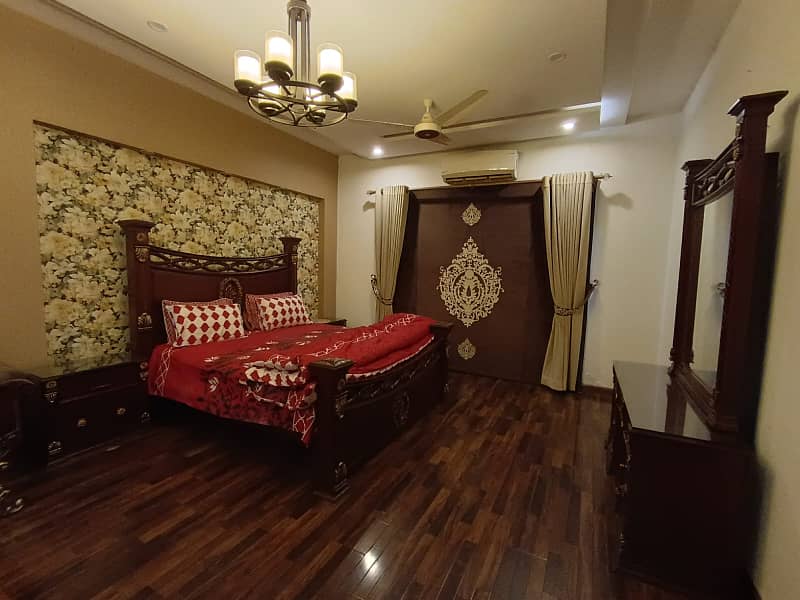 1 KANAL LIKE NEW FURNISHED HOUSE FOR RENT IN PHASE 5 4