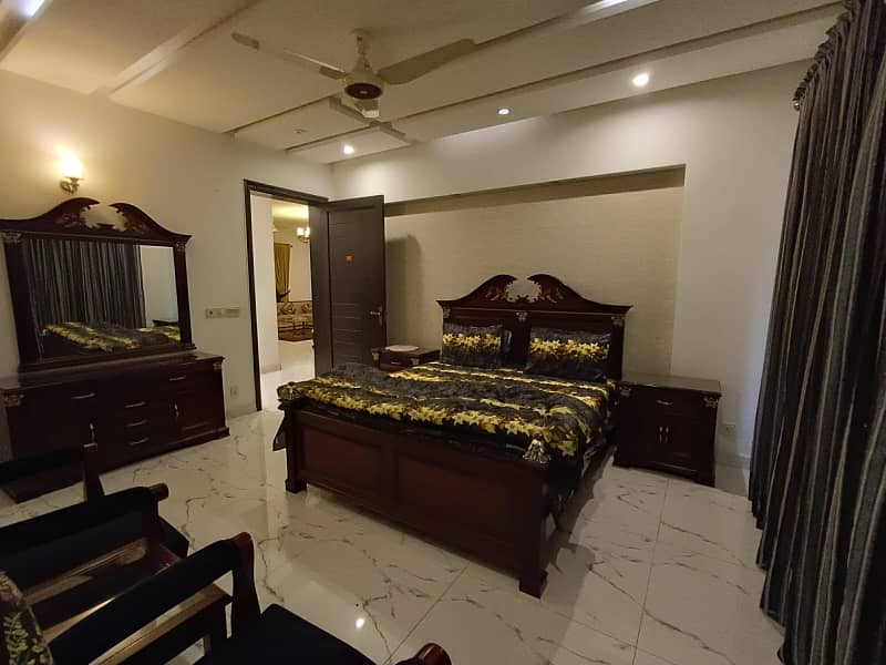 1 KANAL LIKE NEW FURNISHED HOUSE FOR RENT IN PHASE 5 10
