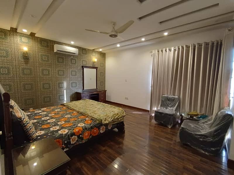 1 KANAL LIKE NEW FURNISHED HOUSE FOR RENT IN PHASE 5 12
