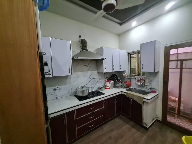5 Marla Fully Furnished Lower Portion with Gas for Rent in BB Block, Sector D, Bahria Town Lahore at 50k 4