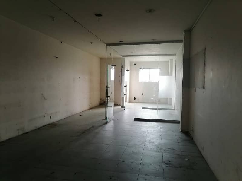 Prime Location 600 Square Feet Office available for rent in Main Boulevard Gulberg if you hurry 3