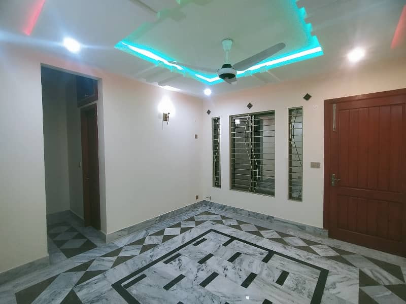 40x80 Upper Portion available for rent in I-8 Islamabad 4