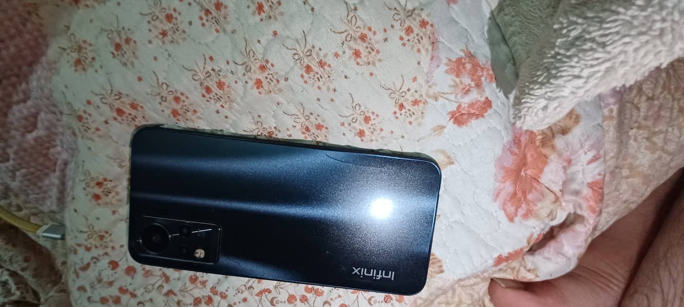 Note 11 Infinix 6+5/128 set and box only no fault back small scrtch 8