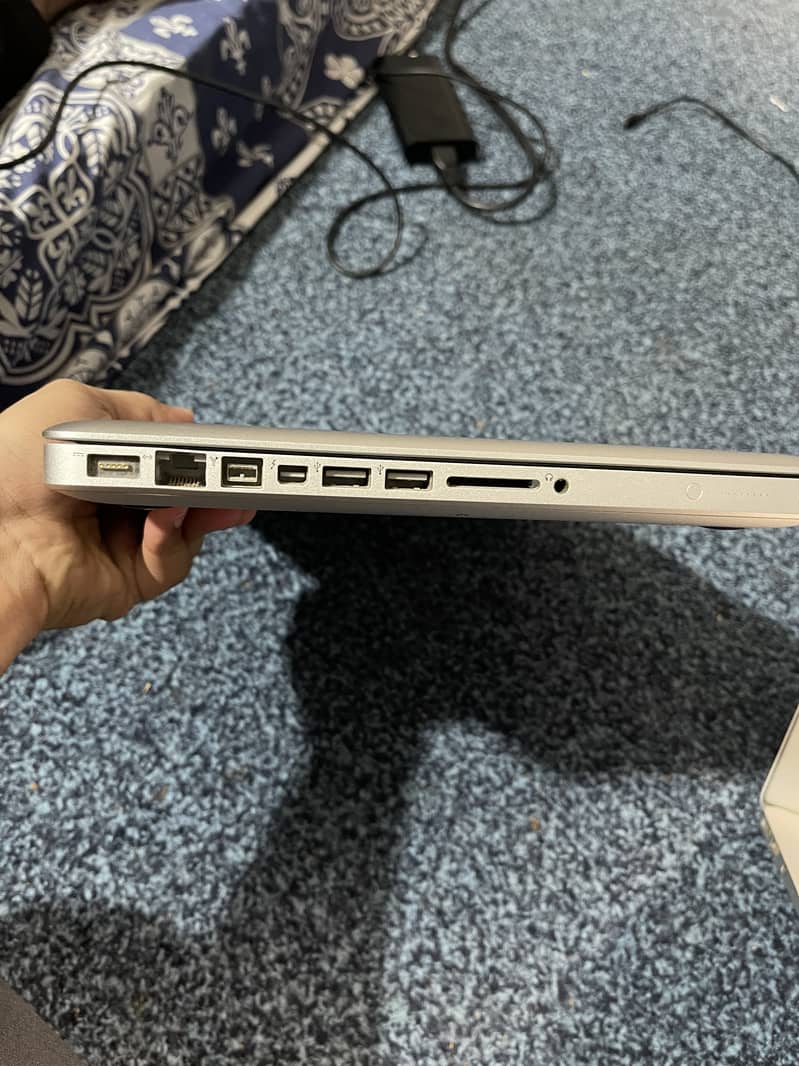 MacBook Pro 2011 (late) 4