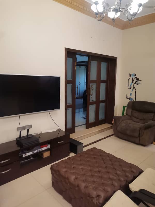 12 Marla full house independent available for rent in sarwar road near polo ground. 4