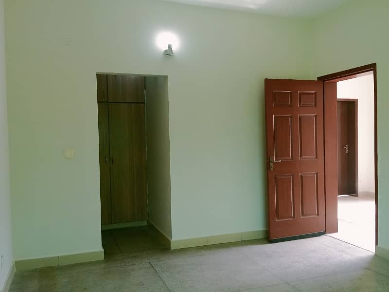 House available for Rent in Askari 11 sec-A Lahore. . . 17