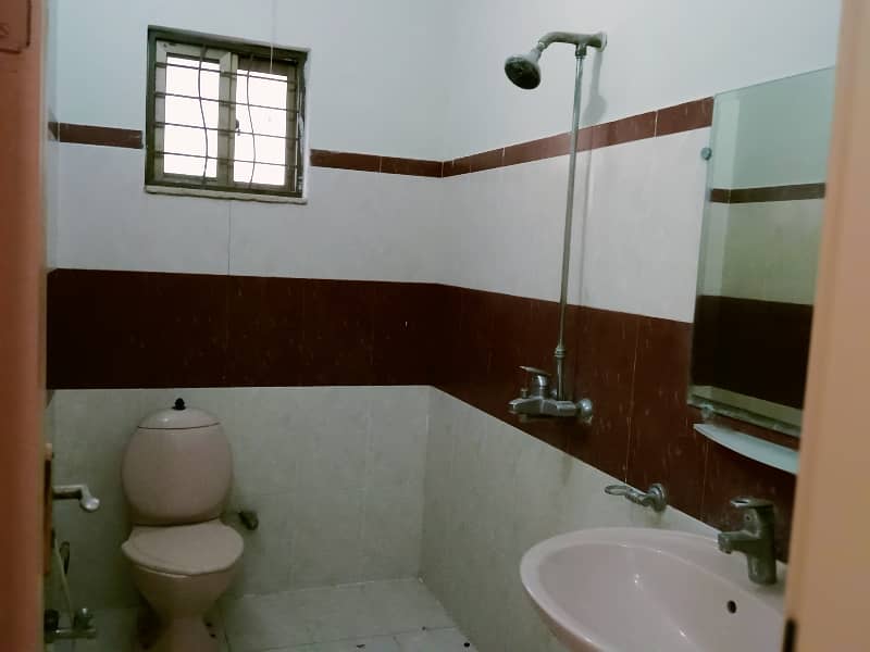 House available for Rent in Askari 11 sec-A Lahore. . . 29